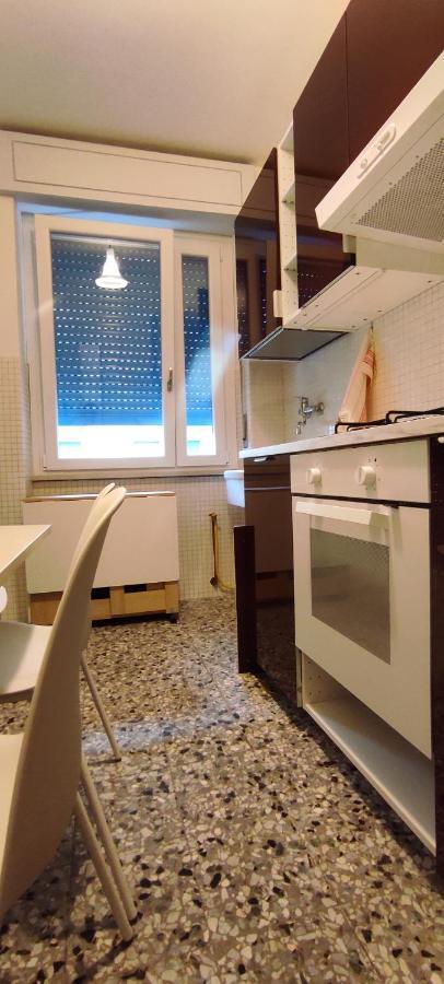 casa Dante Apartment Riva del Garda Luaran gambar
